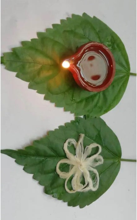 Lotus stem lamp wick (Thamarai thandu thiri)